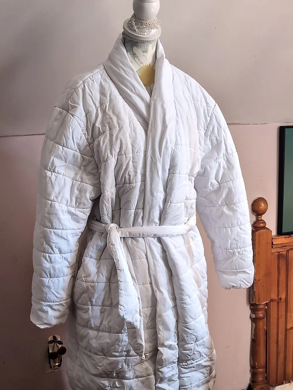 White Quilted Belted Puffer Robe Like New